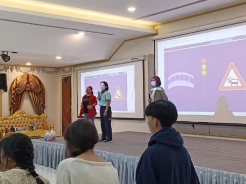 English Camp 2023 @ The Happiness City