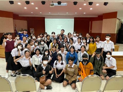 ห้องเรียนศิลปฯภาษาจีนศึกษาดูงาน Open House ที่มหาวิทยาลัยนครพนม