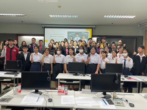 ห้องเรียนศิลปฯภาษาจีนศึกษาดูงาน Open House ที่มหาวิทยาลัยนครพนม