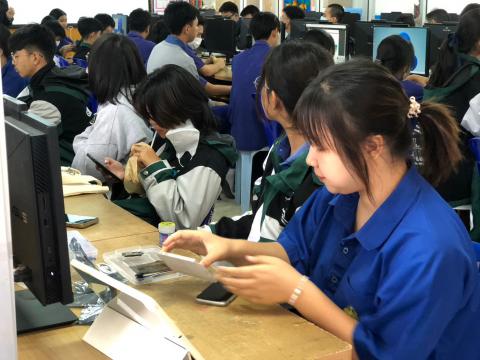 โครงการห้องเรียนพิเศษวิทยาศาสตร์ คณิตศาตร์ การพัฒนาโครงงาน