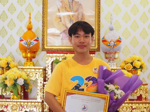 ชมรม To be number one โรงเรียนบัวขาว