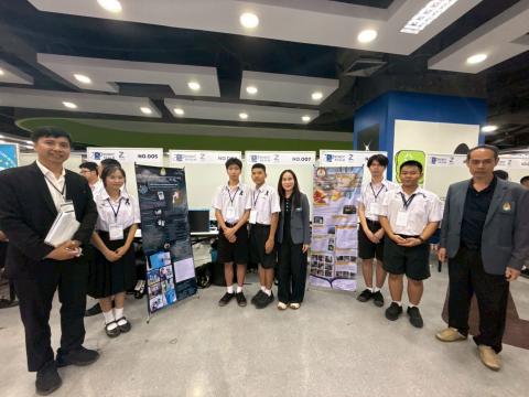 นักเรียนเข้าร่วมแข่งขัน มหกรรมหุ่นยนต์แห่งประเทศไทย