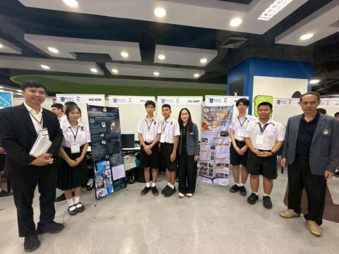 นักเรียนเข้าร่วมแข่งขัน มหกรรมหุ่นยนต์แห่งประเทศไทย