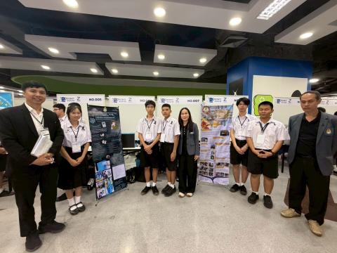 นักเรียนเข้าร่วมแข่งขัน มหกรรมหุ่นยนต์แห่งประเทศไทย