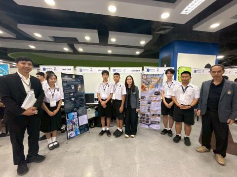 นักเรียนเข้าร่วมแข่งขัน มหกรรมหุ่นยนต์แห่งประเทศไทย