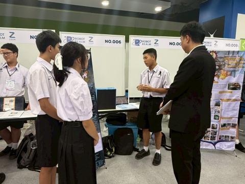 นักเรียนเข้าร่วมแข่งขัน มหกรรมหุ่นยนต์แห่งประเทศไทย