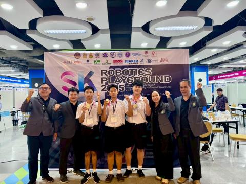 นักเรียนเข้าร่วมแข่งขัน มหกรรมหุ่นยนต์แห่งประเทศไทย