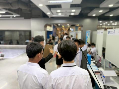 นักเรียนเข้าร่วมแข่งขัน มหกรรมหุ่นยนต์แห่งประเทศไทย
