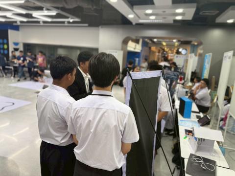 นักเรียนเข้าร่วมแข่งขัน มหกรรมหุ่นยนต์แห่งประเทศไทย