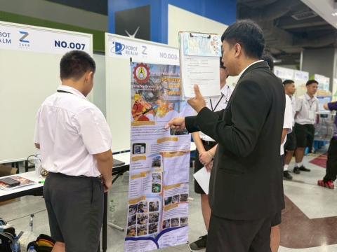 นักเรียนเข้าร่วมแข่งขัน มหกรรมหุ่นยนต์แห่งประเทศไทย
