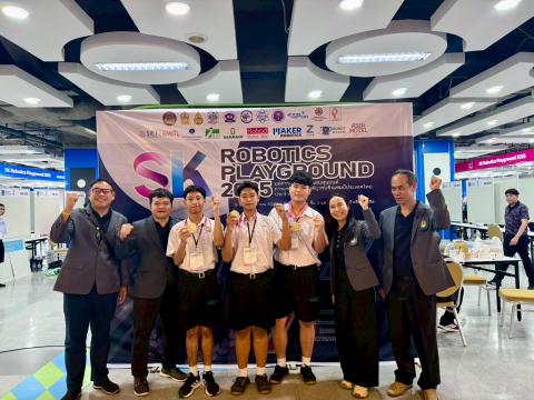 นักเรียนเข้าร่วมแข่งขัน มหกรรมหุ่นยนต์แห่งประเทศไทย