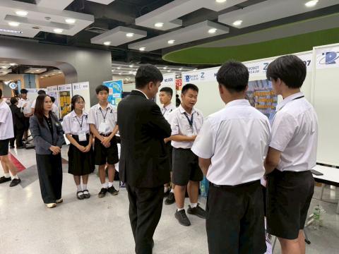 นักเรียนเข้าร่วมแข่งขัน มหกรรมหุ่นยนต์แห่งประเทศไทย