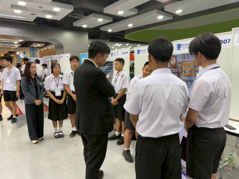นักเรียนเข้าร่วมแข่งขัน มหกรรมหุ่นยนต์แห่งประเทศไทย