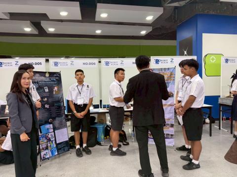 นักเรียนเข้าร่วมแข่งขัน มหกรรมหุ่นยนต์แห่งประเทศไทย