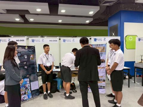 นักเรียนเข้าร่วมแข่งขัน มหกรรมหุ่นยนต์แห่งประเทศไทย