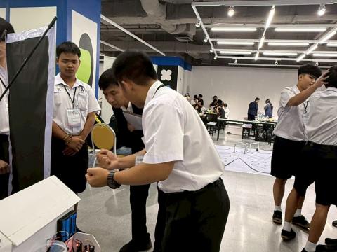 นักเรียนเข้าร่วมแข่งขัน มหกรรมหุ่นยนต์แห่งประเทศไทย