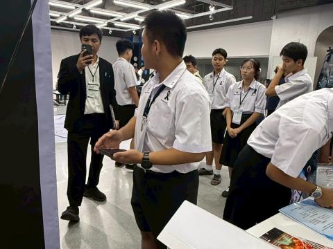 นักเรียนเข้าร่วมแข่งขัน มหกรรมหุ่นยนต์แห่งประเทศไทย