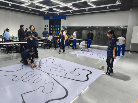 นักเรียนเข้าร่วมแข่งขัน มหกรรมหุ่นยนต์แห่งประเทศไทย