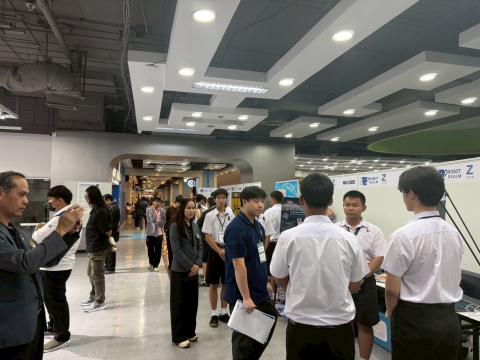 นักเรียนเข้าร่วมแข่งขัน มหกรรมหุ่นยนต์แห่งประเทศไทย