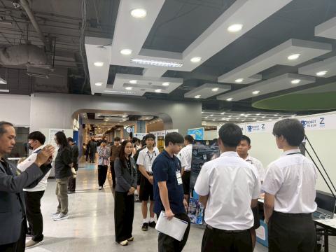 นักเรียนเข้าร่วมแข่งขัน มหกรรมหุ่นยนต์แห่งประเทศไทย