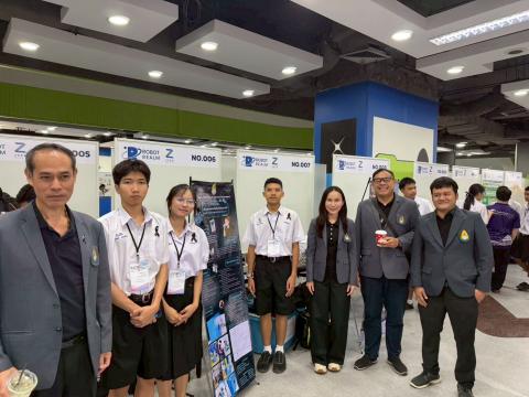 นักเรียนเข้าร่วมแข่งขัน มหกรรมหุ่นยนต์แห่งประเทศไทย