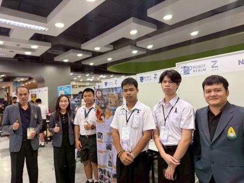 นักเรียนเข้าร่วมแข่งขัน มหกรรมหุ่นยนต์แห่งประเทศไทย