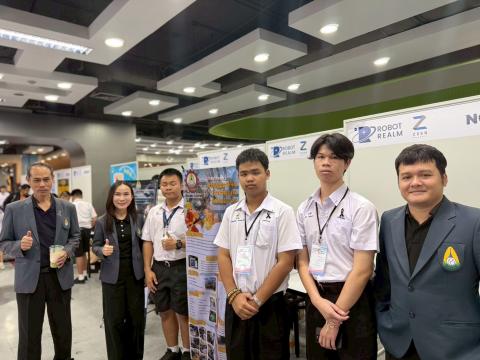 นักเรียนเข้าร่วมแข่งขัน มหกรรมหุ่นยนต์แห่งประเทศไทย