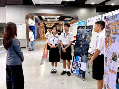 นักเรียนเข้าร่วมแข่งขัน มหกรรมหุ่นยนต์แห่งประเทศไทย