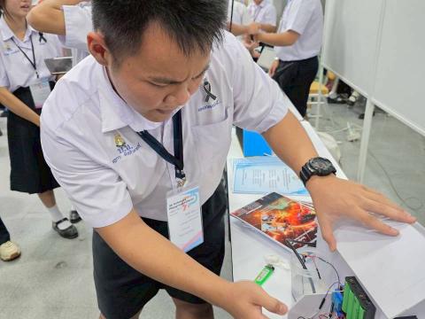 นักเรียนเข้าร่วมแข่งขัน มหกรรมหุ่นยนต์แห่งประเทศไทย