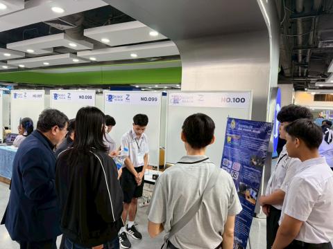 นักเรียนเข้าร่วมแข่งขัน มหกรรมหุ่นยนต์แห่งประเทศไทย