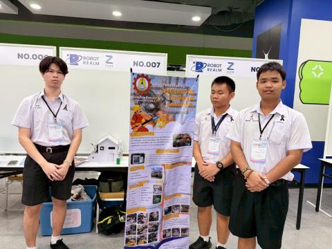 นักเรียนเข้าร่วมแข่งขัน มหกรรมหุ่นยนต์แห่งประเทศไทย