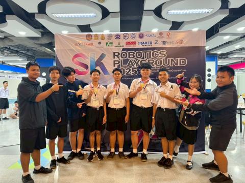 นักเรียนเข้าร่วมแข่งขัน มหกรรมหุ่นยนต์แห่งประเทศไทย