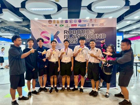 นักเรียนเข้าร่วมแข่งขัน มหกรรมหุ่นยนต์แห่งประเทศไทย