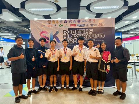 นักเรียนเข้าร่วมแข่งขัน มหกรรมหุ่นยนต์แห่งประเทศไทย