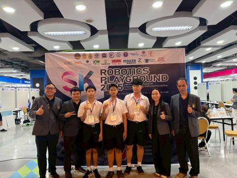 นักเรียนเข้าร่วมแข่งขัน มหกรรมหุ่นยนต์แห่งประเทศไทย