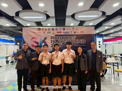 นักเรียนเข้าร่วมแข่งขัน มหกรรมหุ่นยนต์แห่งประเทศไทย