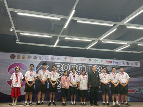 นักเรียนเข้าร่วมแข่งขัน มหกรรมหุ่นยนต์แห่งประเทศไทย