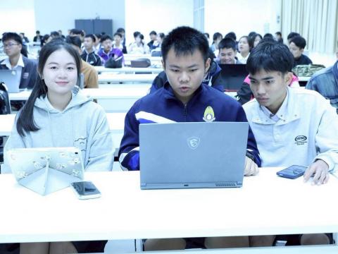 การแข่งขันทักษะคอมพิวเตอร์ด้วยปัญญาประดิษฐ์